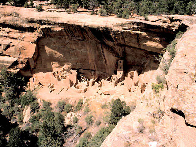 Felswohnungen im Indianerreservat bei den Navajos, im Nationalpark "Canyon de Cheey"